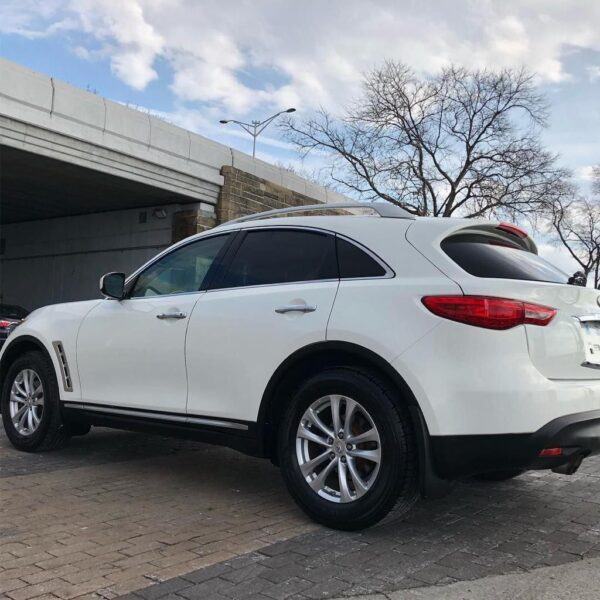 2010 Infiniti FX35 - Image 4