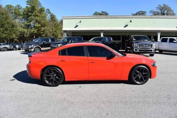 2019 Dodge Charger - Image 2