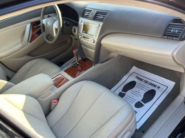 2010 Toyota Camry Hybrid - Image 5
