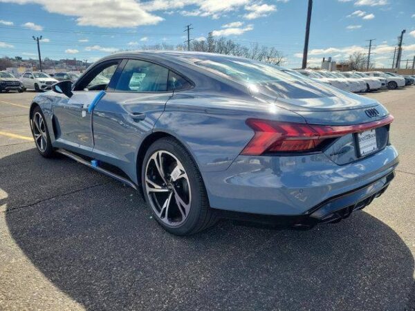 2023 Audi e-tron GT Premium Plus 12 mi. - Image 3