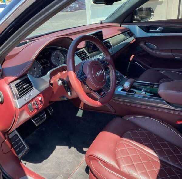 Audi S8 - Image 4