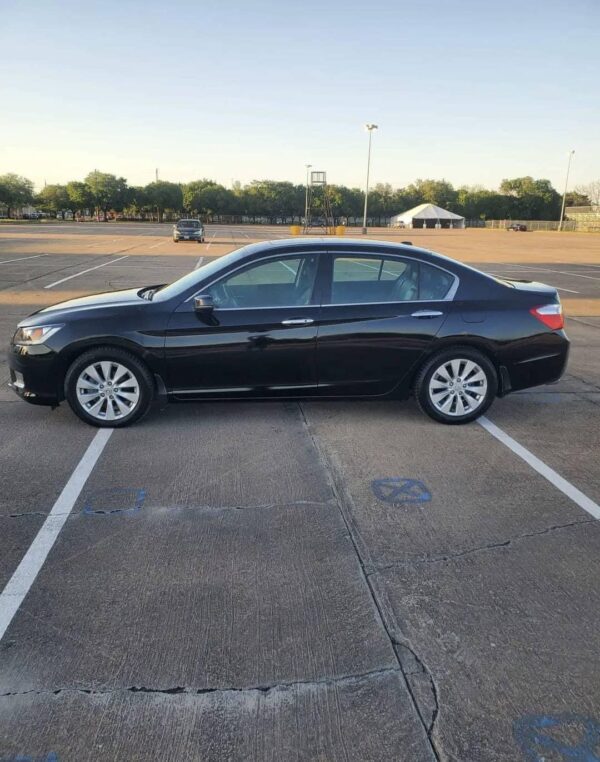 2015 Honda Accord EX-L Sedan 4D - Image 4