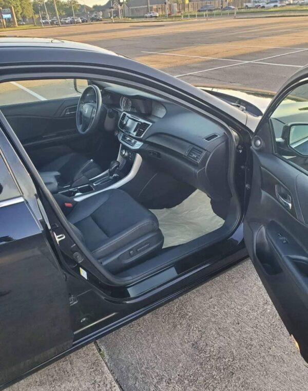 2015 Honda Accord EX-L Sedan 4D - Image 6